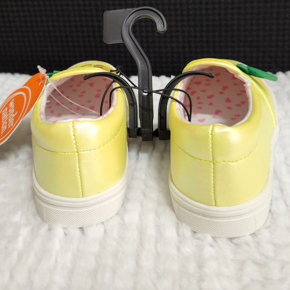 NEW WITH TAGS Wonder Nation Girl Slip On Sneakers Yellow Size 7 - Picture 4 of 12